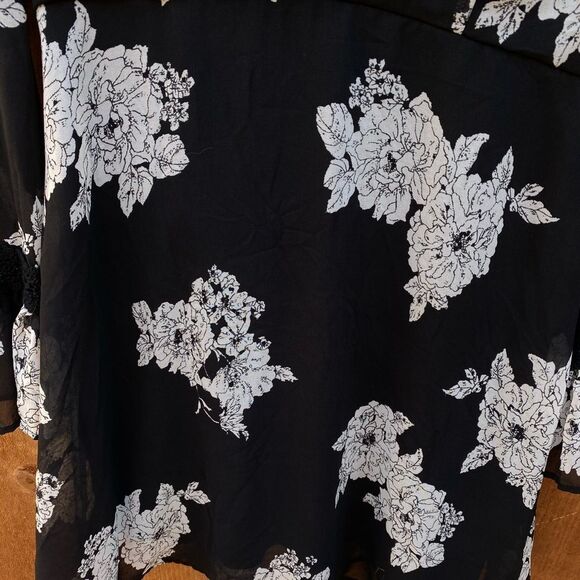 Xhilaration Floral Dress - Picture 9 of 10